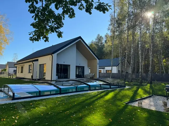 Zadaszenie basenowe z poliwęglanu niskie